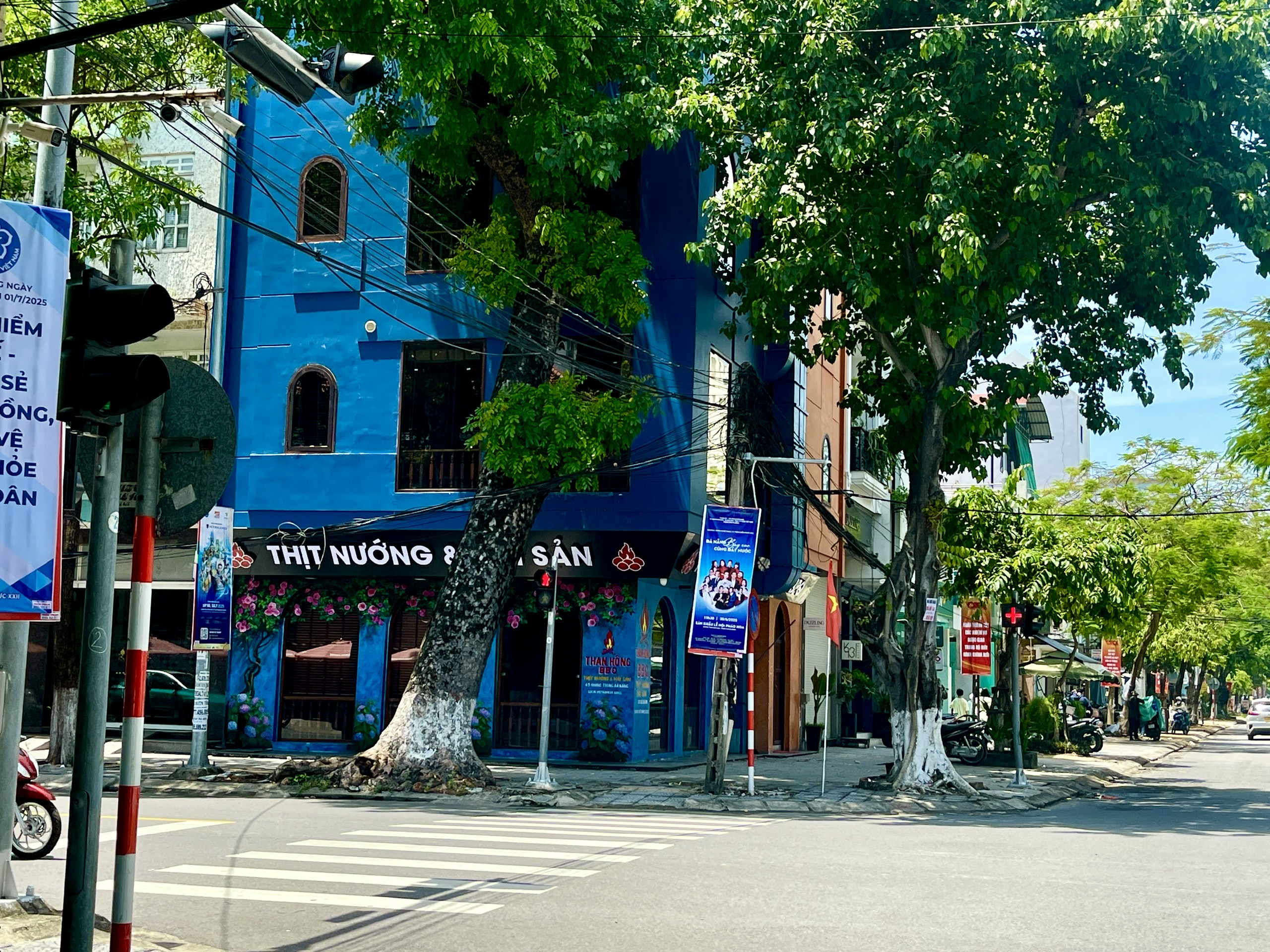 Than Hồng BBQ