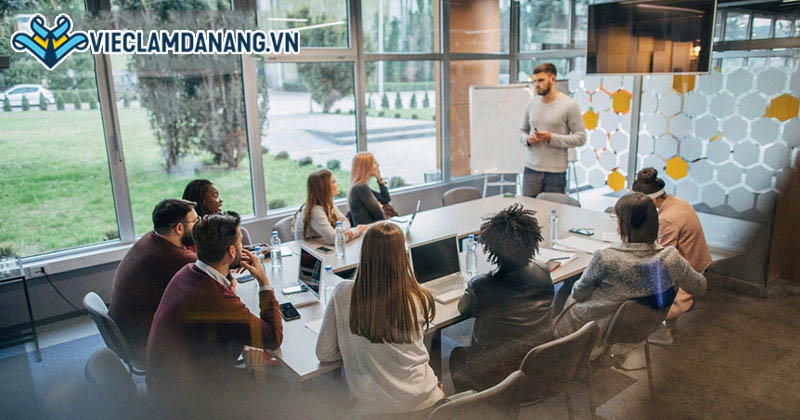 Chọn đúng thời điểm bắt đầu tổ chức Kickoff meeting