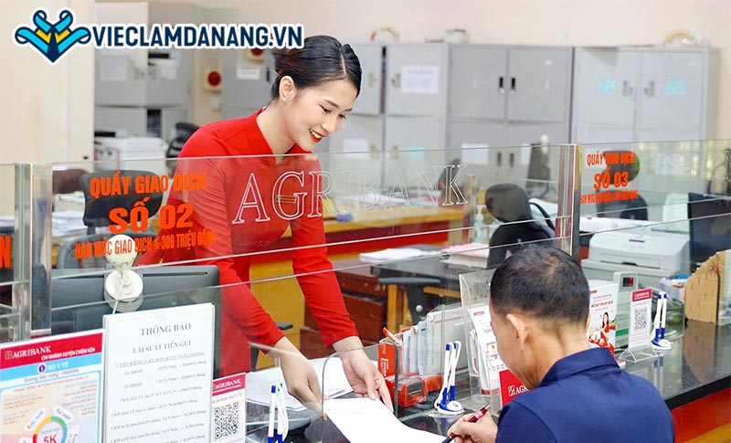Nhân viên hỗ trợ tín dụng - một trong các vị trí trong ngân hàng có mức lương hấp dẫn