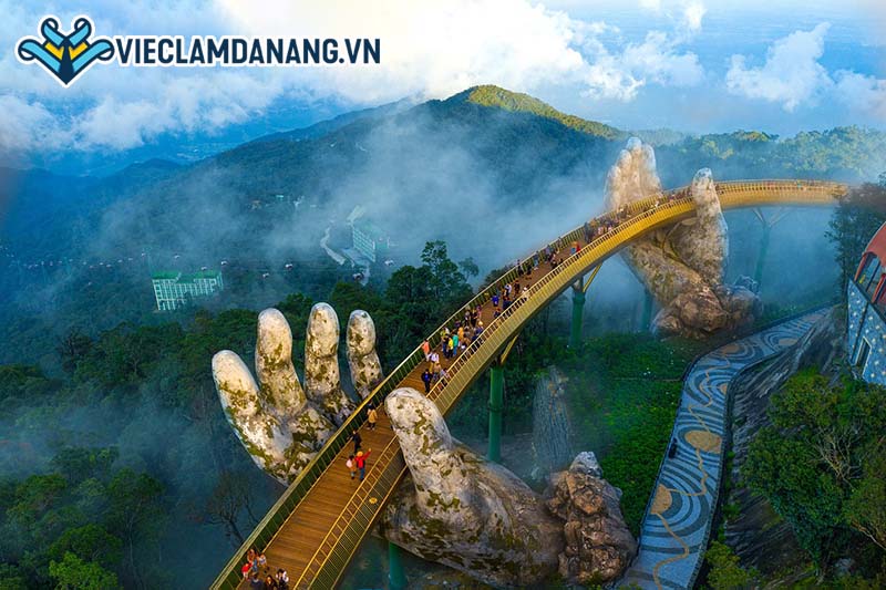 Ngành du lịch, quản trị khách sạn.