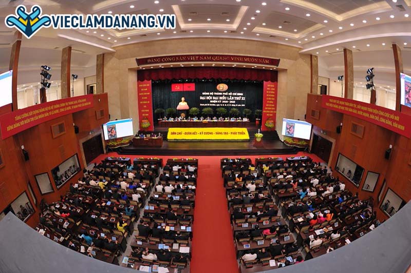 Cuộc họp tham luận đang diễn ra