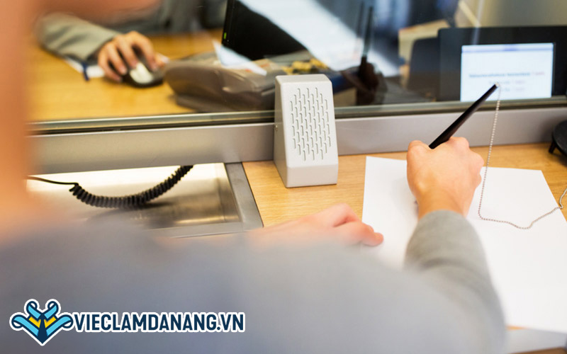Giao dịch viên là gì